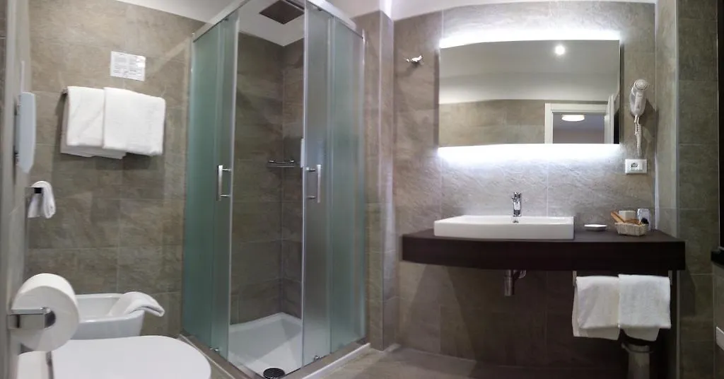 Hotel Mercedes Limone sul Garda 3*,
