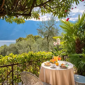 Silvana Garni ** Limone sul Garda
