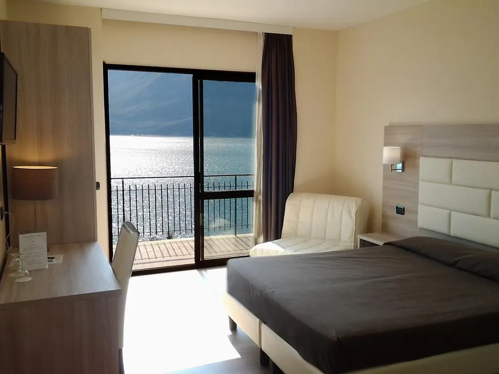 Hotel Mercedes Limone sul Garda 3*,